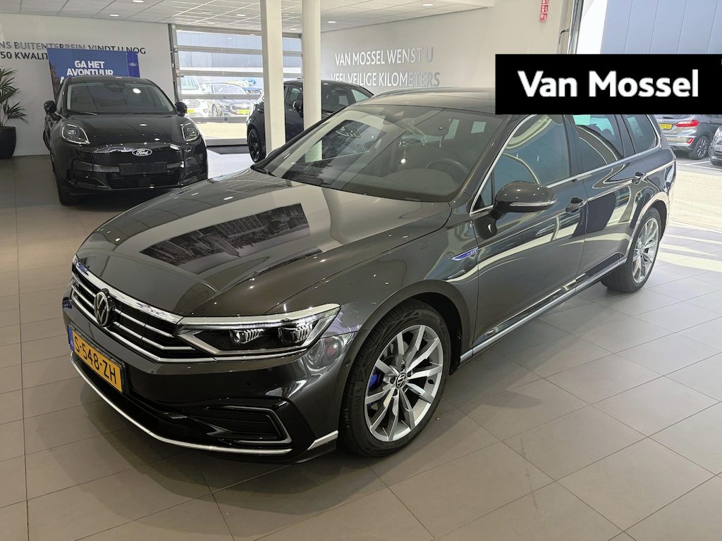 Volkswagen Passat Variant 1.4 TSI PHEV GTE Business | PANORAMADAK | ACHTERUITRIJCAMERA | ADAPTIVE CRUISE CONTROL | ERGO COMFORMT STOELEN |
