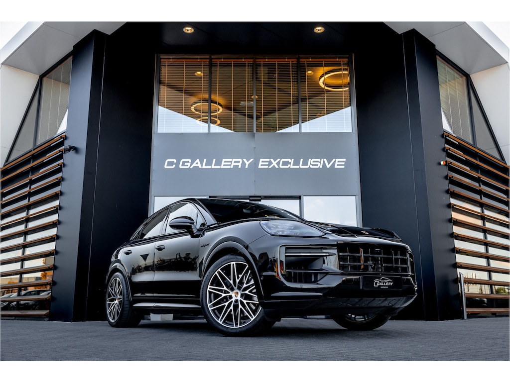 Porsche Cayenne Coupé 3.0 E-Hybrid - BTW | Sport Chrono + | Panorama | Passenger Display | Bose | Stoelkoeling