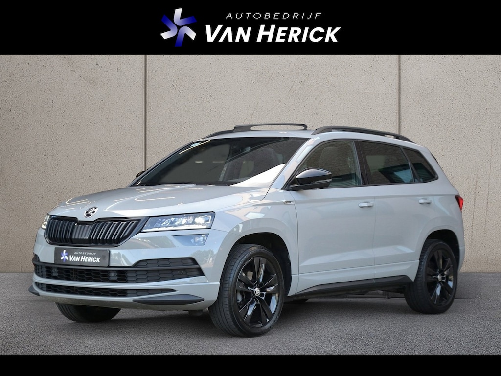 Skoda Karoq 1.5 TSI ACT Style 150PK Automaat | Schuif/kanteldak | LED | Trekhaak | Camera