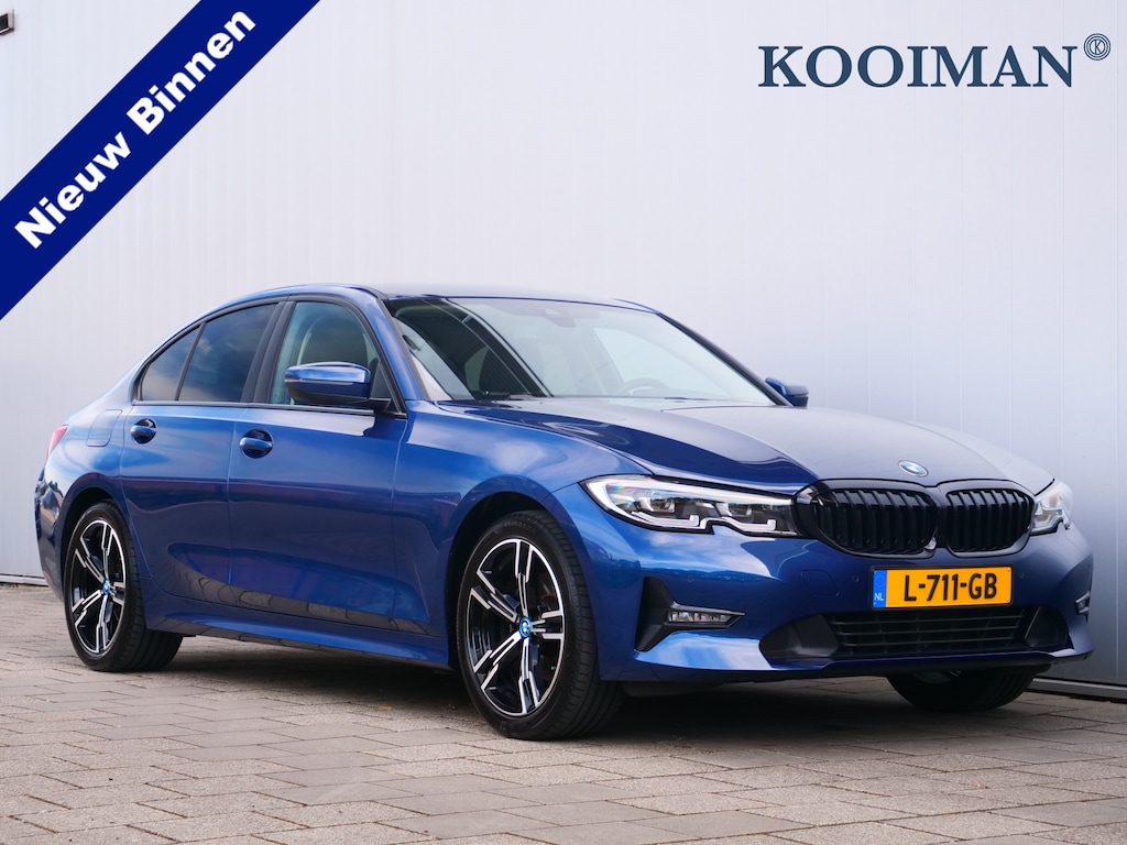 BMW 3-Serie 320i Business Edition 184 Pk Automaat Navi / DAB / Apple Carplay / Sportstoelen / 18 inch
