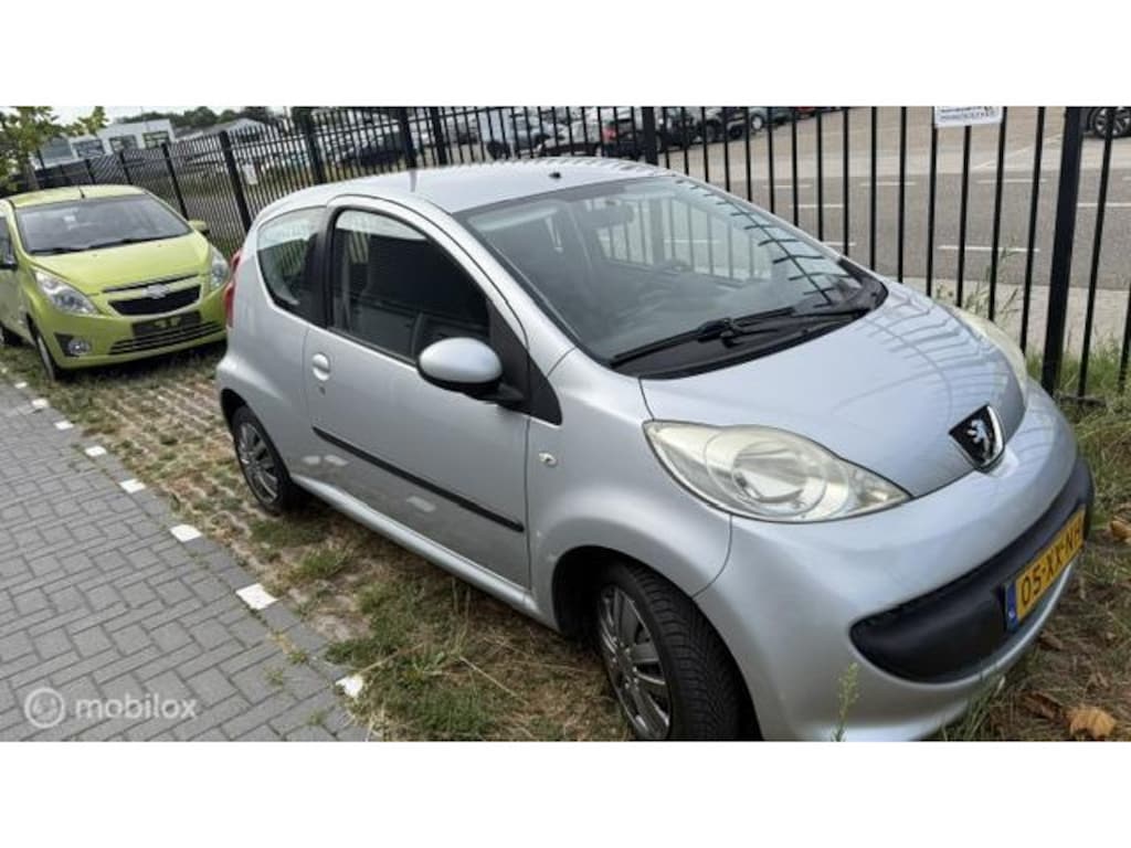 Peugeot 107 1.0-12V XS