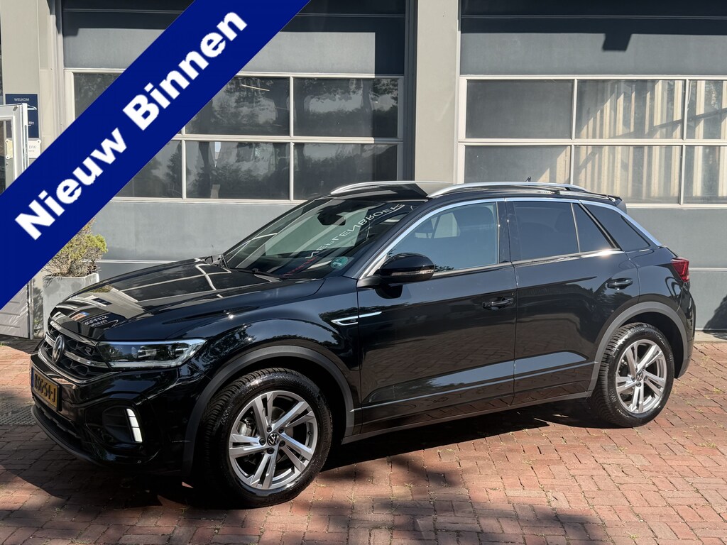 Volkswagen T-Roc 1.5 TSI R-Line Edition Edition | IQ Light | Trekhaak | Camera | ACC | Ergo-active 2025 km 29.000 Nap