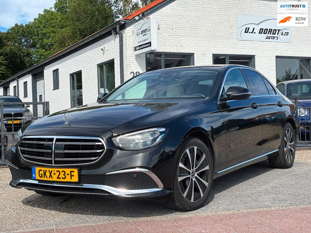 Mercedes-Benz E-klasse 220 d 4MATIC Avantgarde,luchtvering adaptive,Nieuwstaat