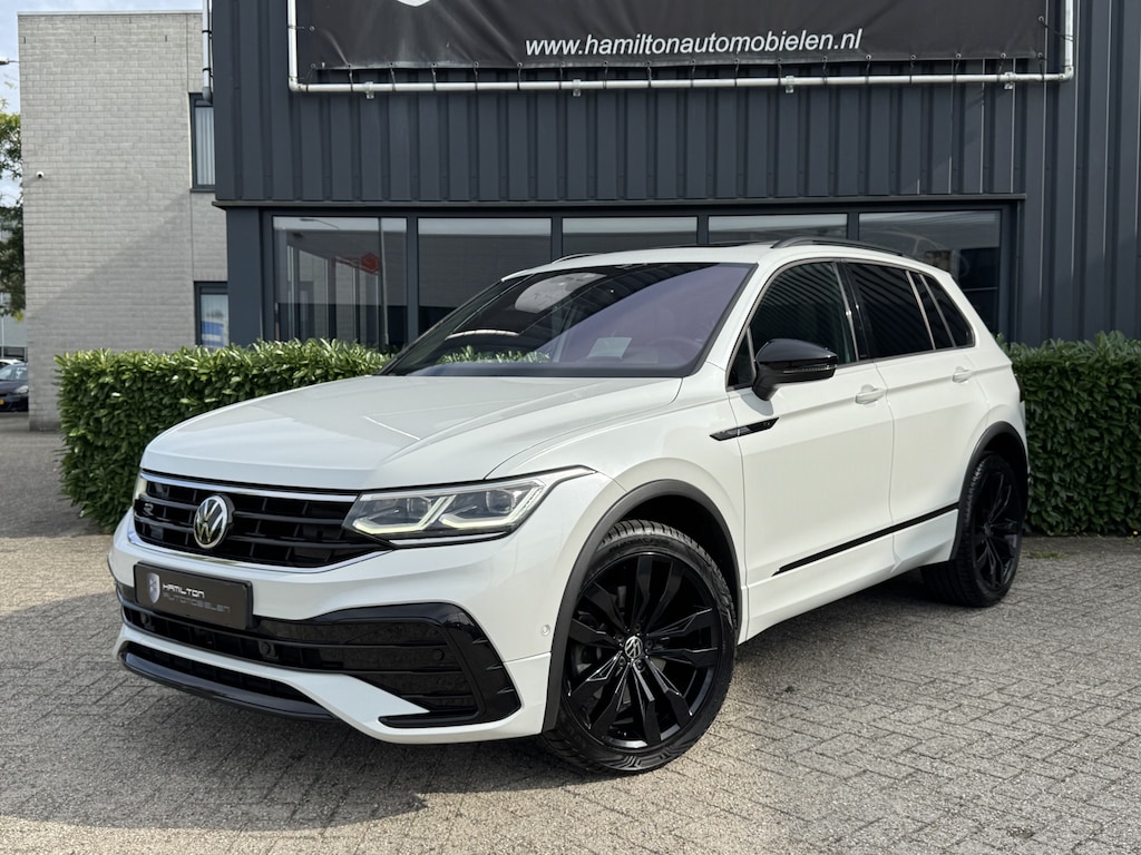 Volkswagen Tiguan 2.0 TSI 190pk 4Motion DSG / Aut. 3x R-Line Facelift IQ Light Panoramdak Trekhaak 20" 99dkm!!