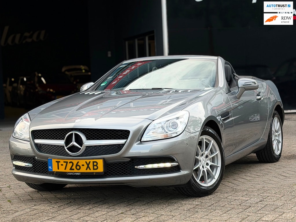 Mercedes-Benz SLK 200 CarbonLOOK Edition AUTOMAAT NEK-STOELVERW./PANO/LEDER/PDC/NAVI | NETTE AUTO !
