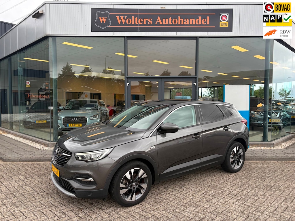Opel Grandland X 1.2 Turbo Business Executive