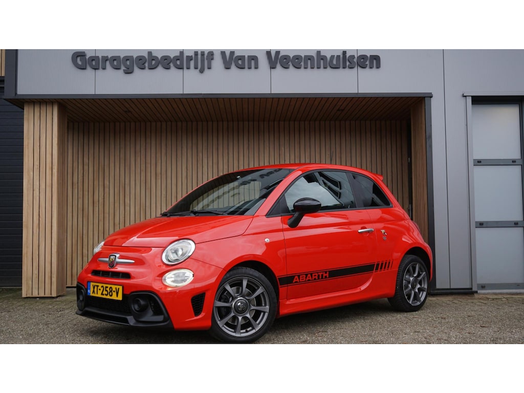 Abarth 595 1.4 T-Jet 145pk Virtual Cockpit 16inch LM *Magneti Marelli Exhaust* 45183km! *NL Auto*