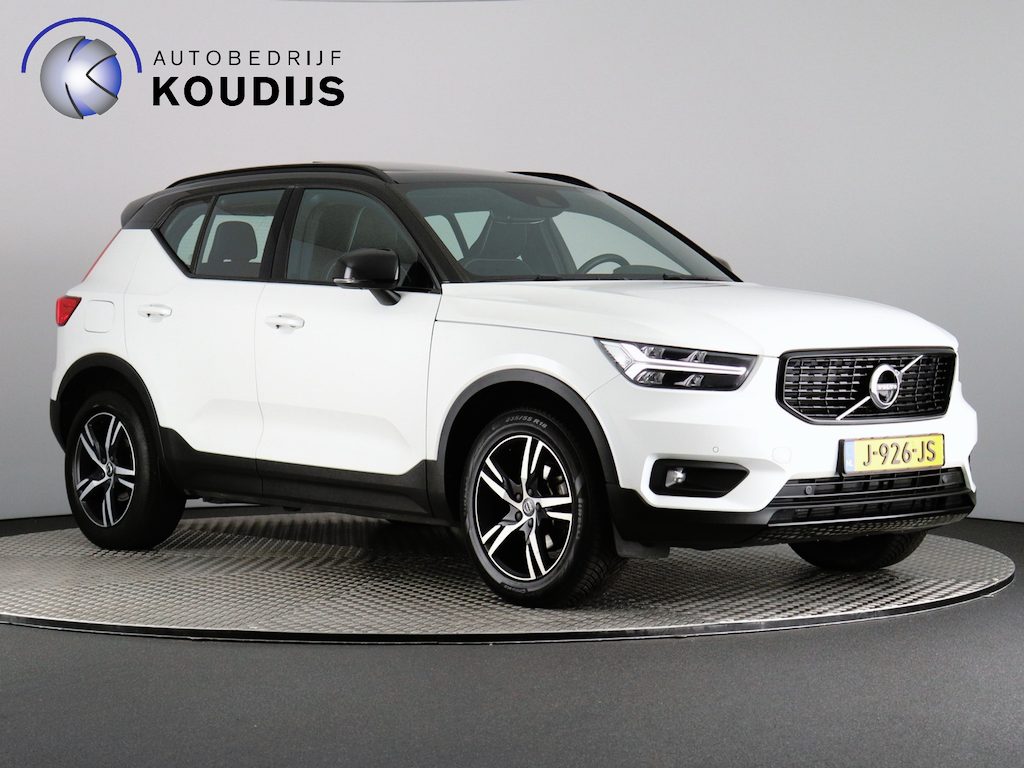 Volvo XC40 1.5 T2 R-Design (NL-Auto / Pano / Elek. trekhaak / 360 Camera / H&K / Navi / ACC)