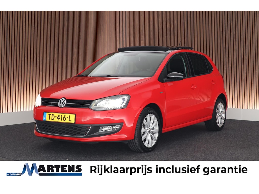 Volkswagen Polo 1.2 TSI 105pk DSG Match Trekhaak Panoramadak Xenon Stoelverwarming Clima Cruise Control