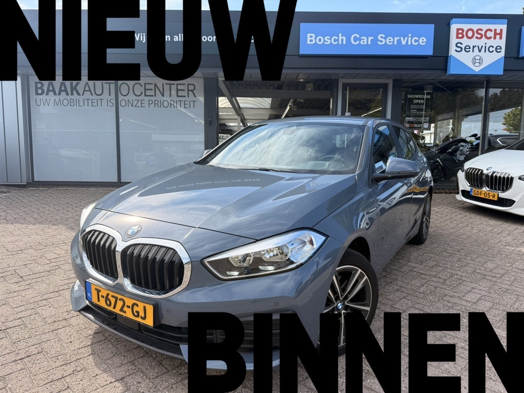 BMW 1-Serie 118i Intro Edition | Stoel & Stuurverwarming | PDC