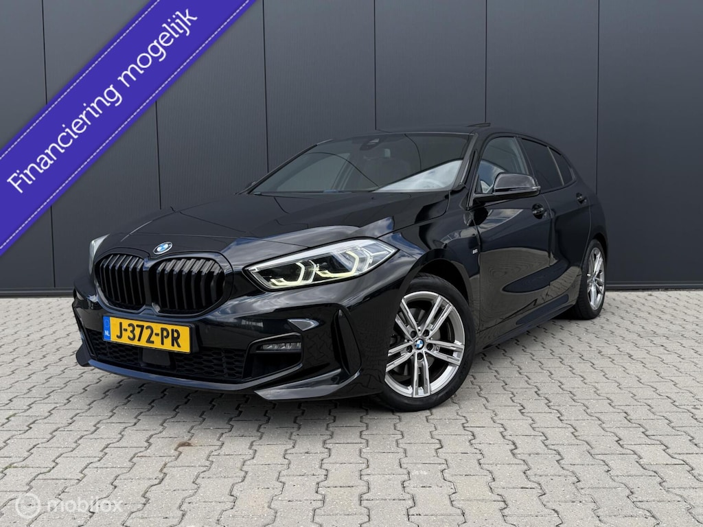 BMW 1-Serie 118i M Sport/Pano/H&K audio/Carplay/Ambient/Cruise