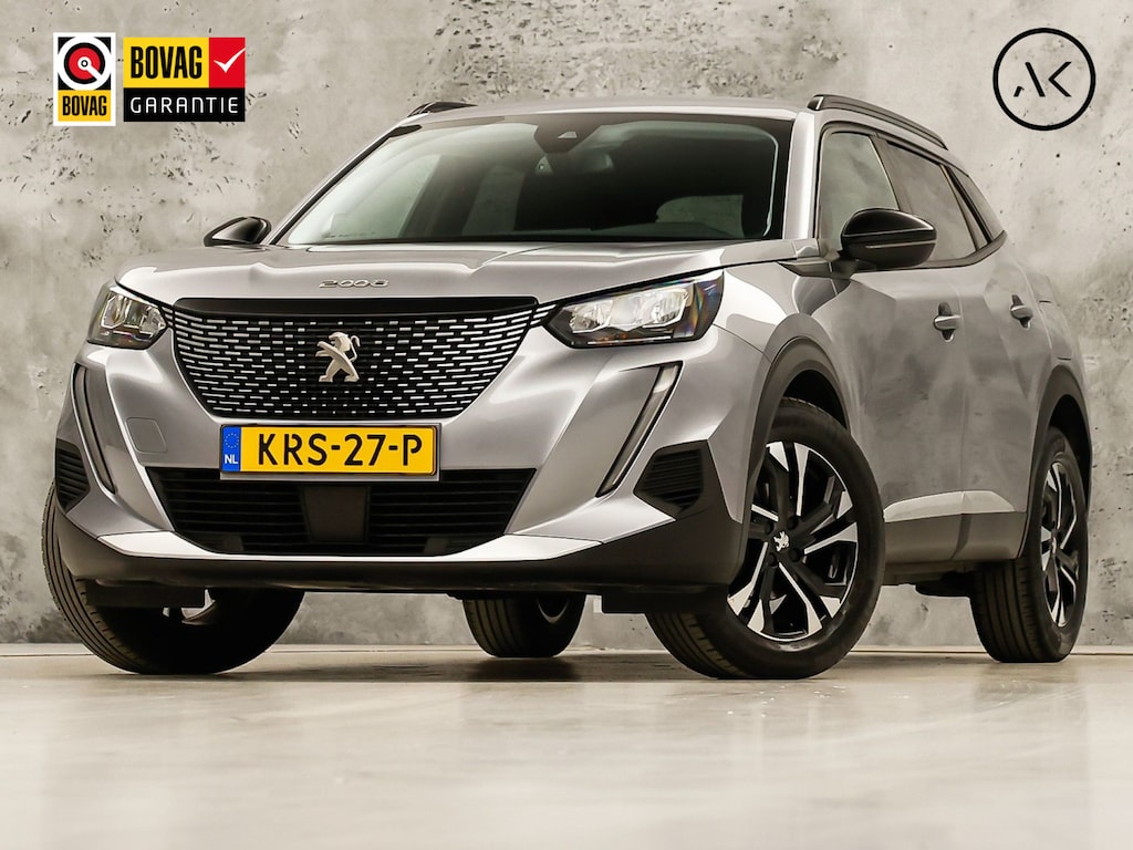Peugeot 2008 1.2 PureTech Allure Sport Automaat (APPLE CARPLAY, GROOT NAVI, 360 CAMERA, LEDER, KEYLESS, SPORTSTOELEN, GETINT GLAS, CRUISE, NIEUWSTAAT)