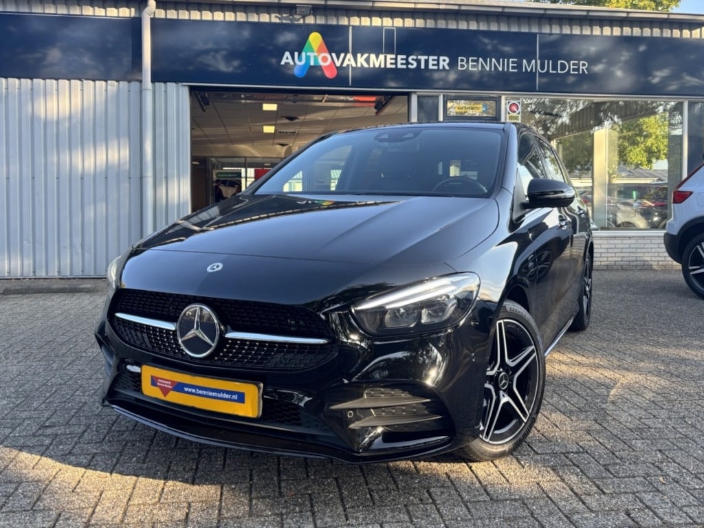 Mercedes-Benz B-klasse 250e AMG Line CAMERA / LED / DEALER O.H.