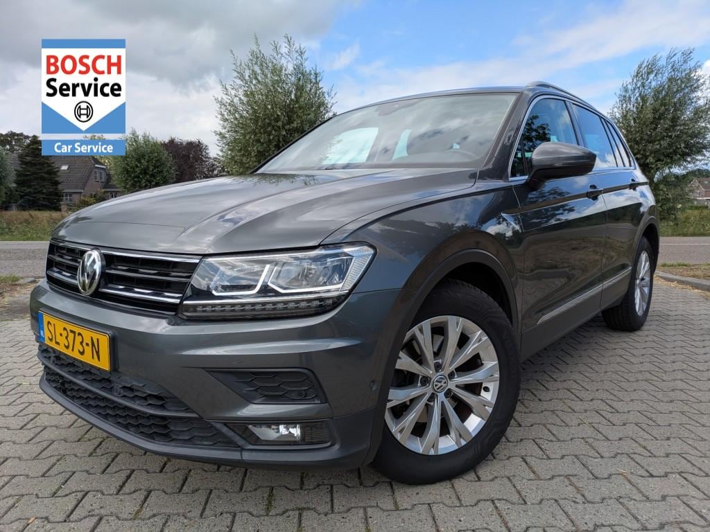 Volkswagen Tiguan 1.4 TSI Comfortline Buniness I Pano I Virtual Cockpit I Camera I Trekhaak I Stoelvw. I Adaptive I Clima I Carplay I Navi