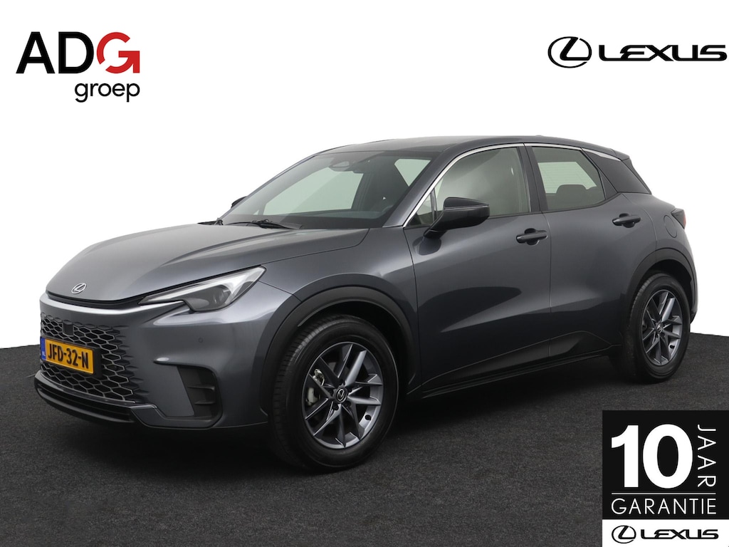 Lexus LBX 1.5 2WD | Comfort & Safety Pack | Apple Carplay/Android Auto | Parkeersensoren | Stoel/Stuurverwarming | Parkeercamera |