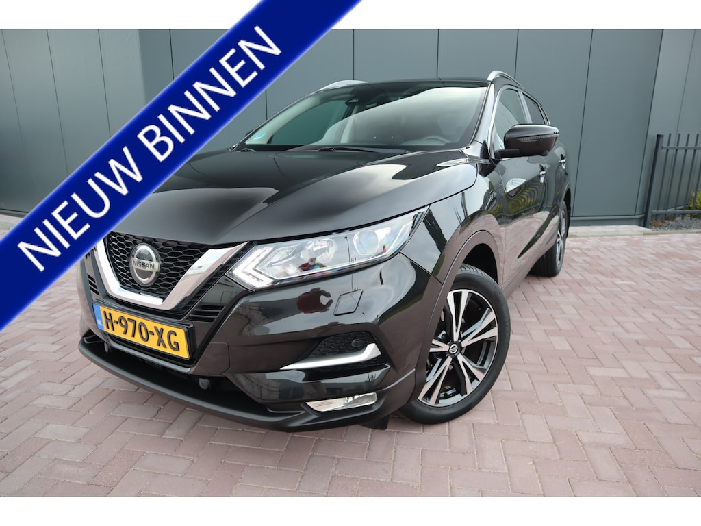 Nissan Qashqai 1.3 DIG-T N-Connecta Panoramadak Stoelverwarming Camera Navigatie  Etc. Etc.