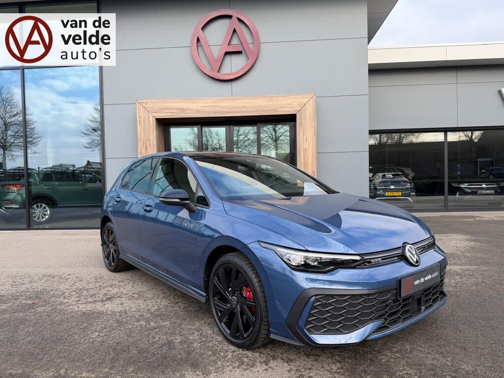 Volkswagen Golf 1.5 eHybrid GTE 272pk | Black Style | IQ light | Camera | Head-up | Rijklaar incl. garantie