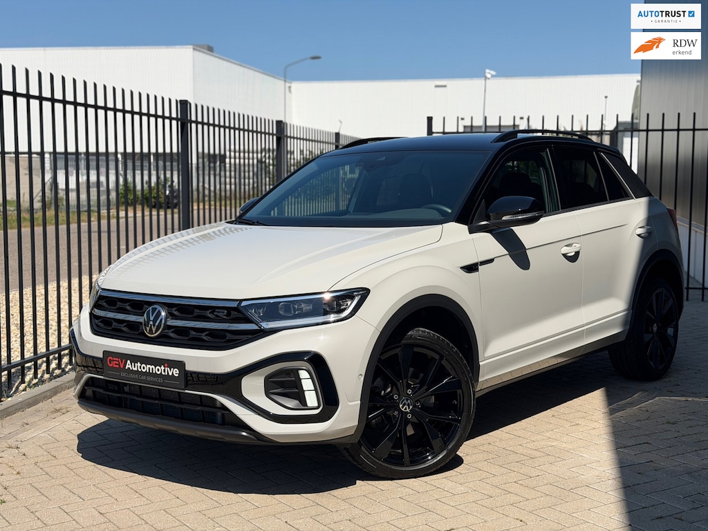 Volkswagen T-Roc 1.5 TSI R-Line Virtual Keyless IQ Lights IQ Drive Stoelverwarming