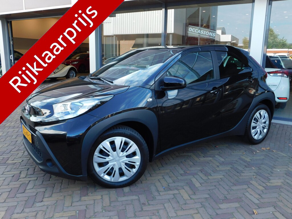 Toyota Aygo X 1.0 VVT-i MT Play
