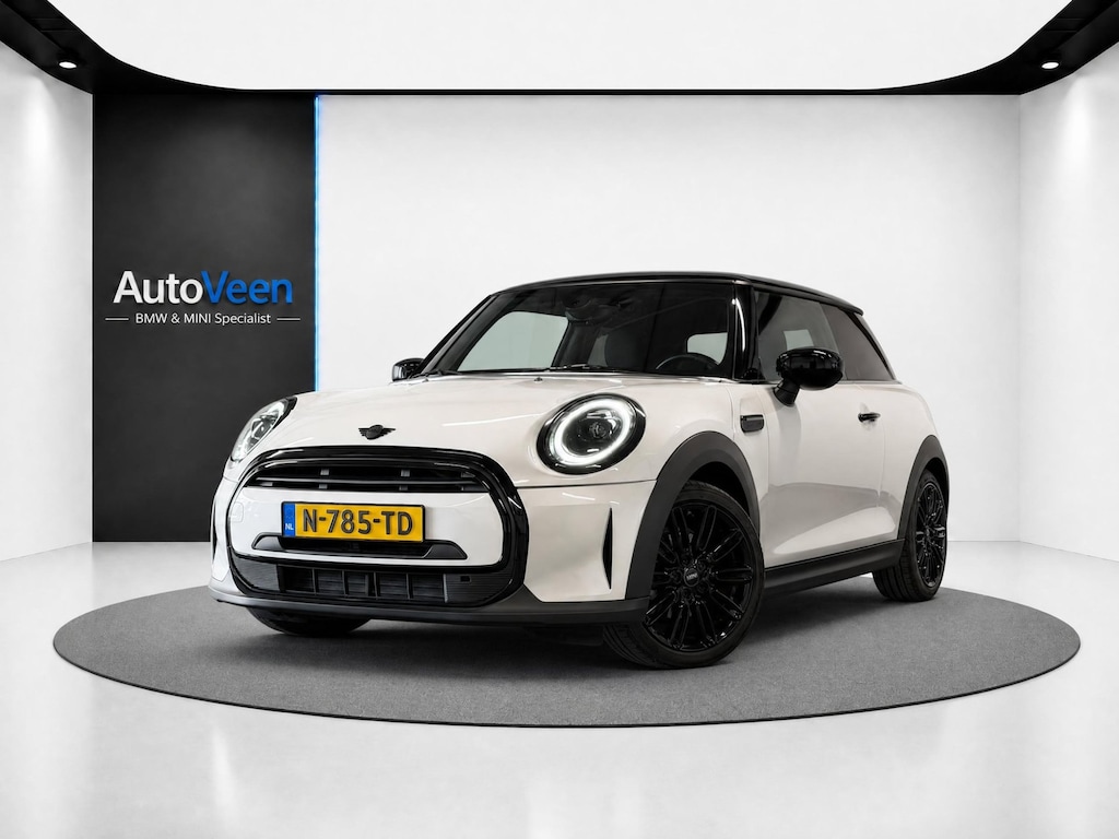 MINI Cooper 3-Deurs 1.5 Business Edition (LED, STOELVERWARMING, NAVI, 17 INCH)