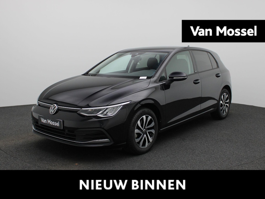 Volkswagen Golf 1.0 eTSI Active Automaat | Apple CarPlay/Android Auto | Navigatie | Cruise Control | Parkeersensoren | Climate control | Camera | Sfeerverlichting | Private glass
