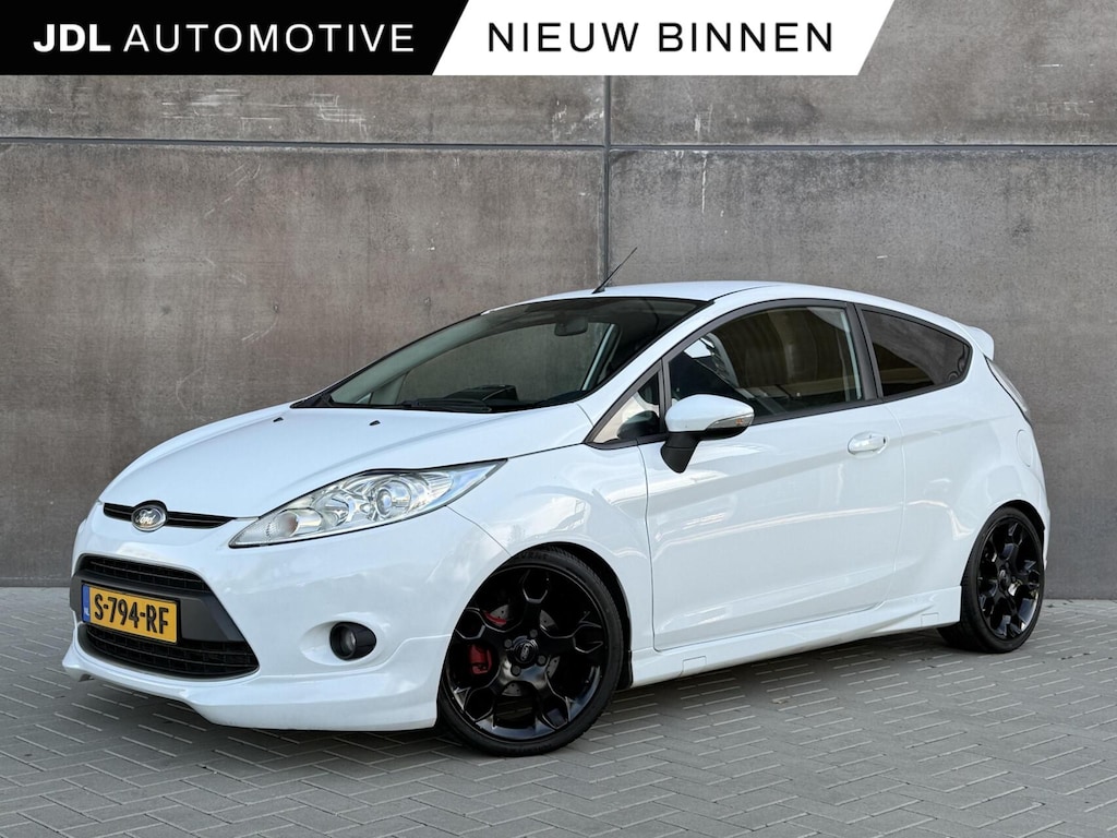 Ford Fiesta 1.6 Metal | Premium audio | Leder | APK 03-2027 | Climate control | Cruise control | Bluetooth |