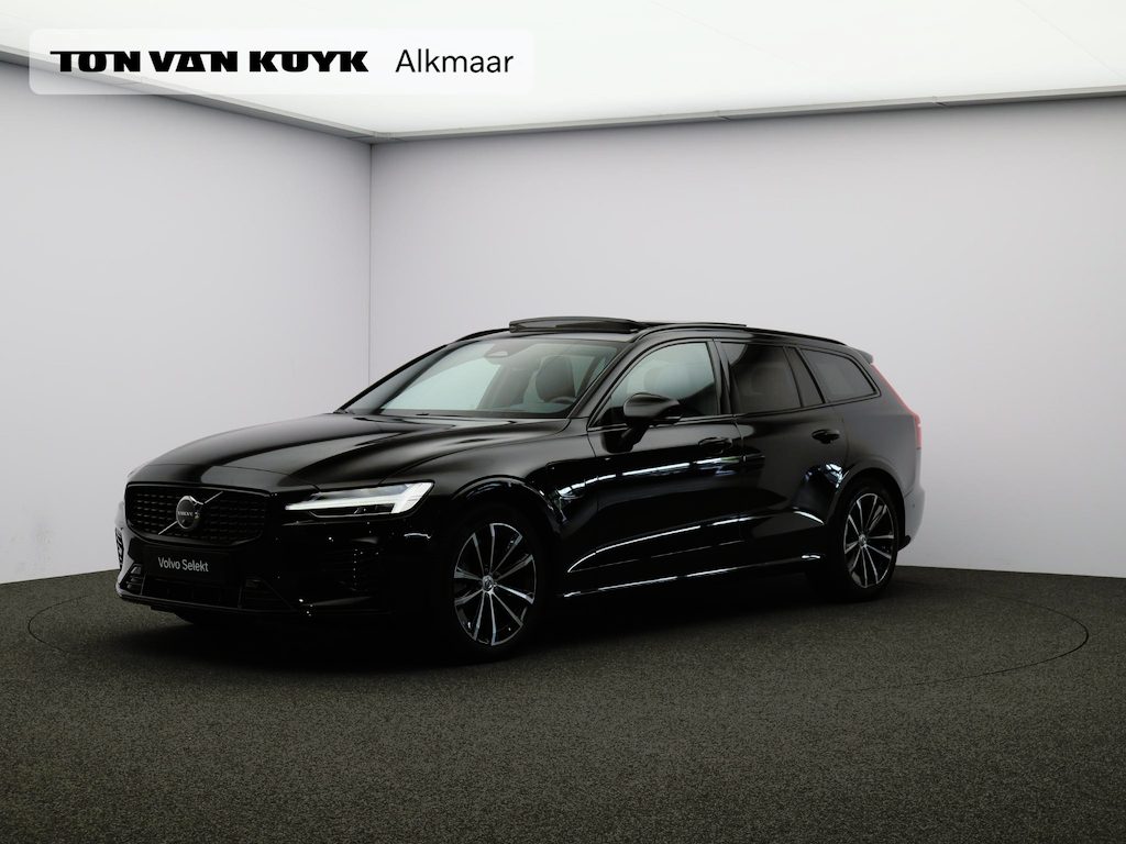 Volvo V60 2.0 T8 Plug-in hybrid AWD Plus Dark Trekhaak / Stoelverwarming / 360 camera / Parkeersensoren / Panorama dak / 455PK / Sportstoelen /