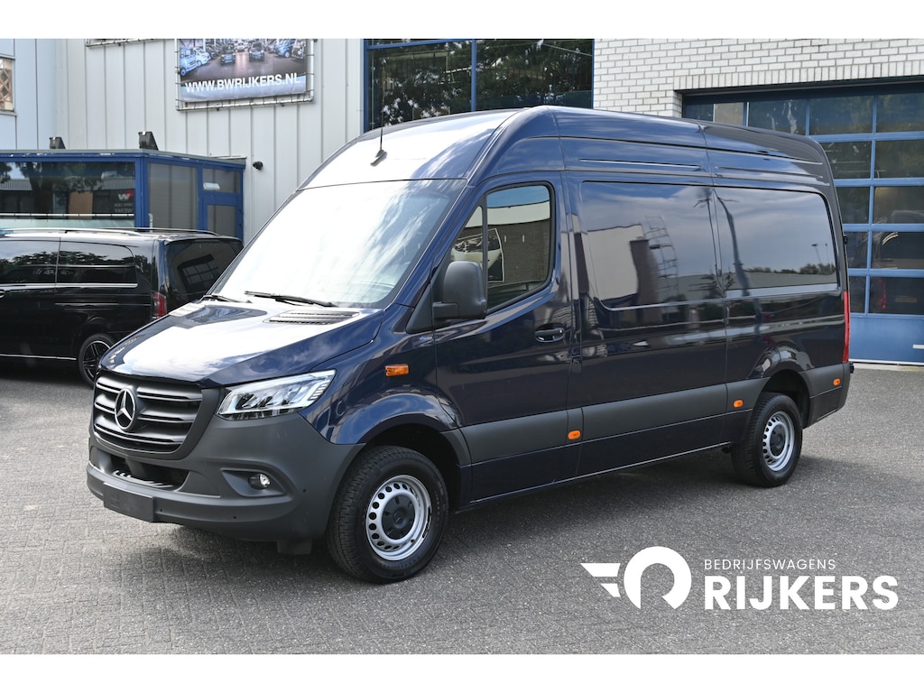Mercedes-Benz Sprinter 317 CDI L2H2 Pro LED, Geveerde stoel, Navigatie met camera