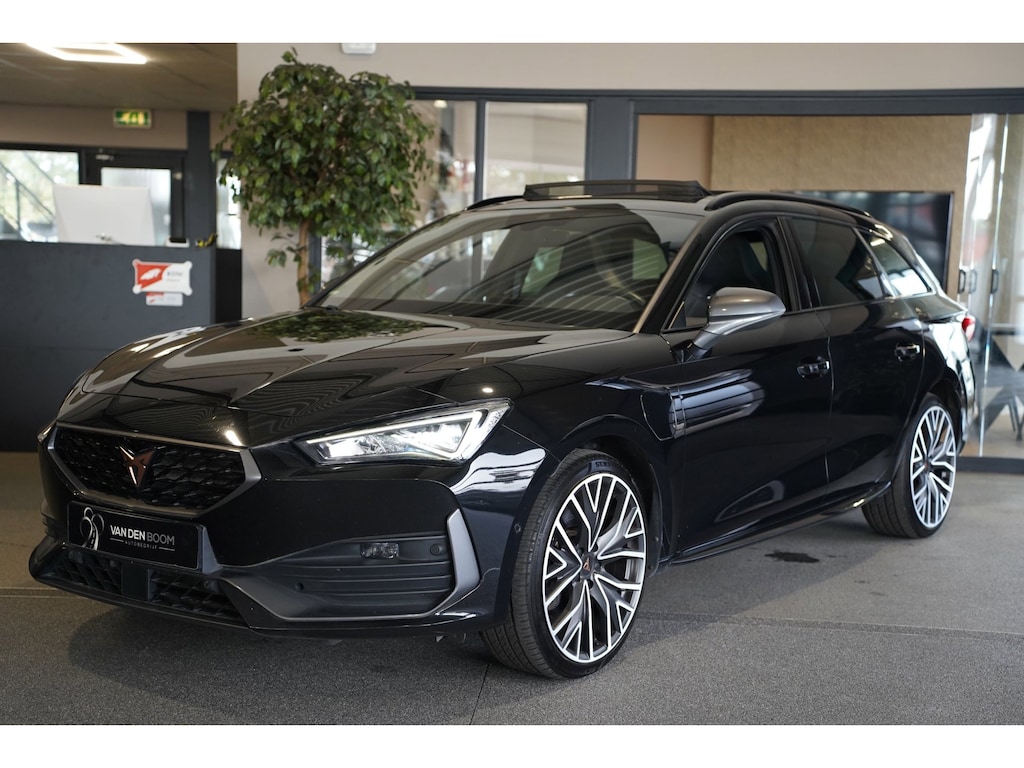 CUPRA Leon Sportstourer 1.4 e-Hybrid VZ 245PK Pano Led Volleder Cam SuperSportStuur Navi
