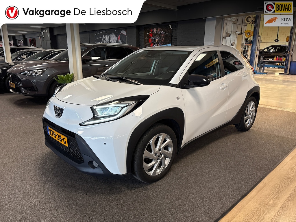 Toyota Aygo X 1.0 VVT-i MT Play /clima/stoelverw / camera/cruisec /pdc/apple/boeken