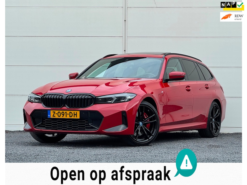 BMW 3-Serie Touring 320e M-Sport Org NL Pano HarmanKardon Keyless Memory seats Leer Shadow line Trekhaak SOH 98%
