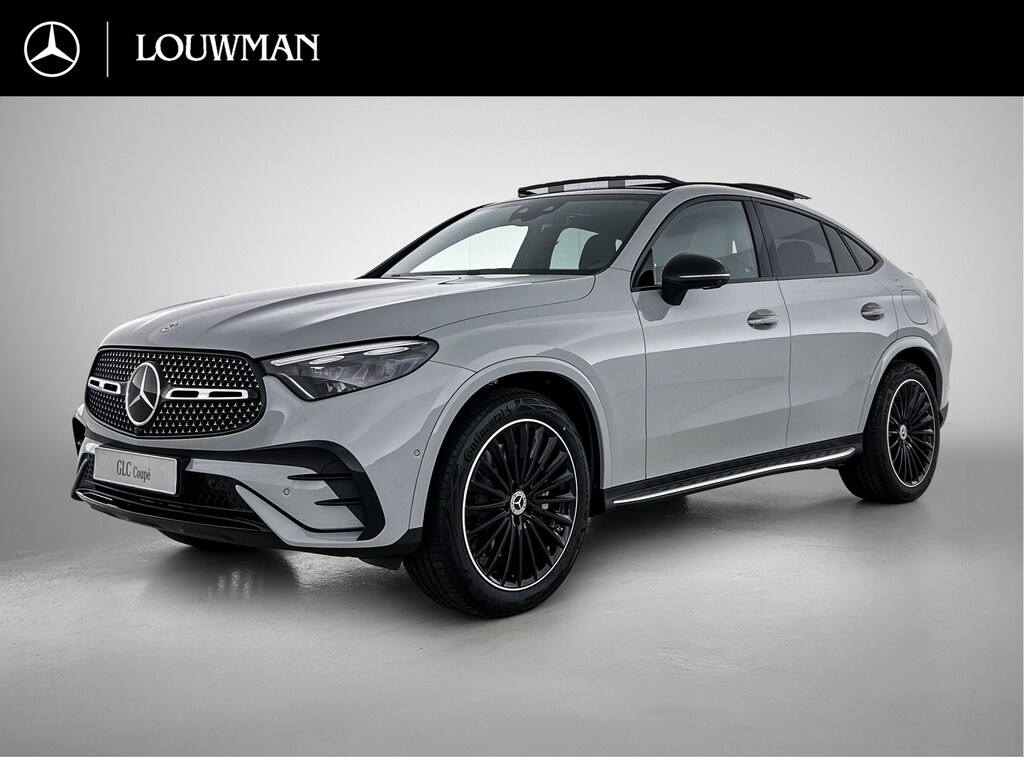 Mercedes-Benz GLC Coupe 400e 4MATIC Business Solution AMG | Premium Plus | Winterpakket | Techniekpakket | Nightpakket | Rijassistentiepakket Plus | Trekhaak | AMG spoiler | Panoramaschuifdak | Treeplanken in aluminiumlook | Middenconsole metaalstructuur | 20" multispaaks lichtmetalen AMG velgen |