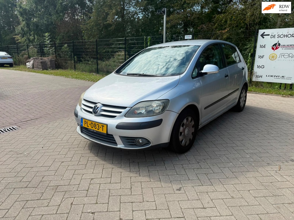 Volkswagen Golf 1.6 FSI Turijn - stoelverwarming - airco