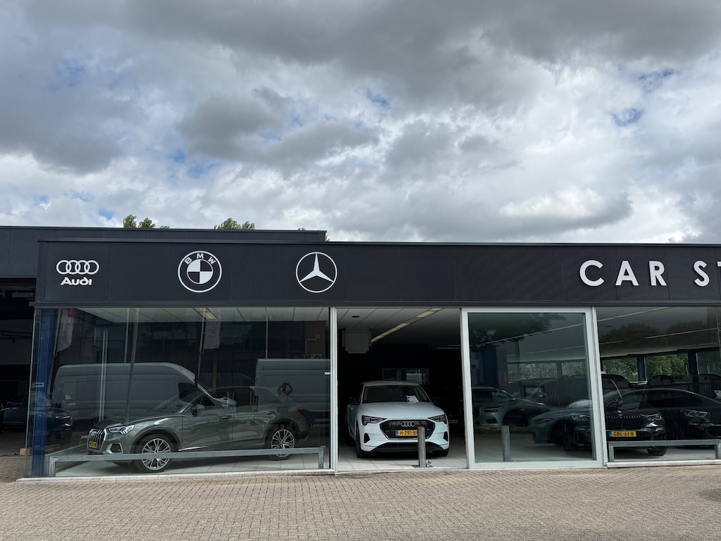 BMW IX2 EDrive20 67 kWh 100% SOH M-Sport Vol uitgevoerd