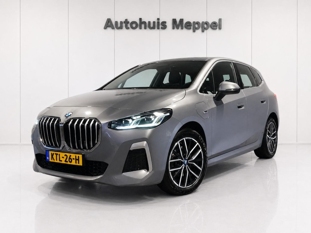 BMW 2-Serie 225e xDrive M-Sport*PDC*LED*Navigatie*Sportstoelen