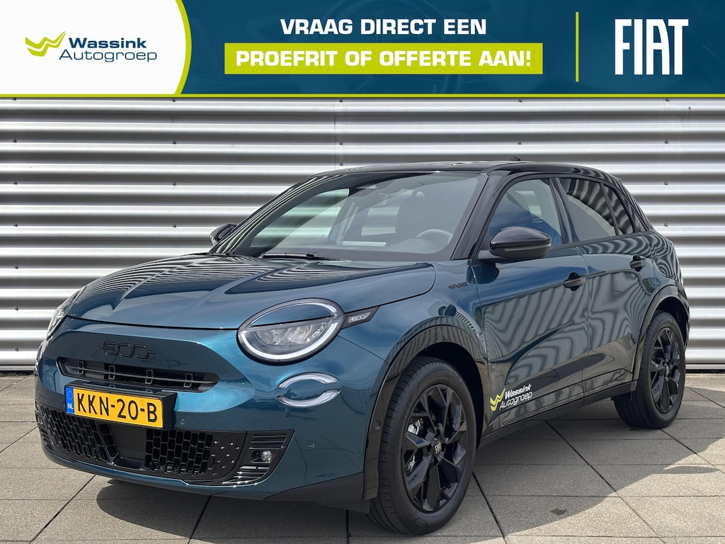Fiat 600 600e La Prima 54 kWh | Adaptive Cruise Control | Achteruitrijcamera | Navigatie | Elektrische Stoelen