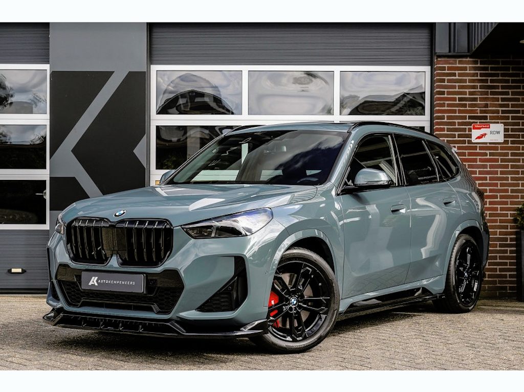 BMW X1 sDrive18i M Sport Pro | Panorama | Maxton | Adaptief M-Onderstel | M Sportremmen | Comfort Access | Stoelverw. |
