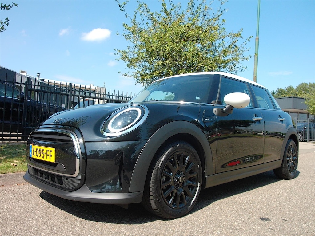 MINI Cooper Mini 5-Deurs (f55) 1.5 136pk Aut Camden Edit Clima Navi Xenon