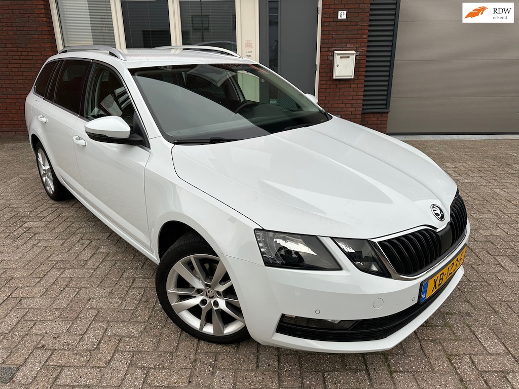 Skoda Octavia Combi 1.5 TSI Greentech Style / Navi / PDC / DAB / Clima / Cruise / Stoelverw