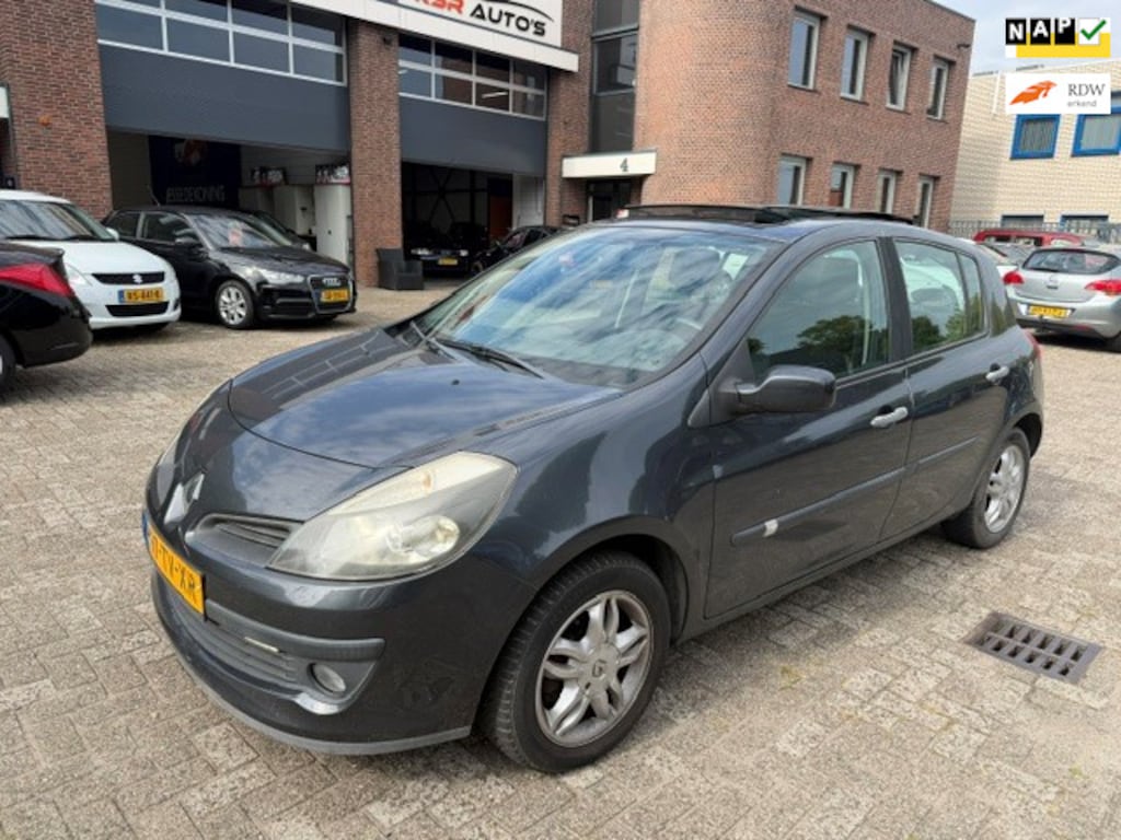 Renault Clio 1.2-16V Dynamique / bj.2007 / 5 deurs / half leder/panoramadak/ airco/sportvelgen/ NAP met 200934 km.APK tot 05/2027.