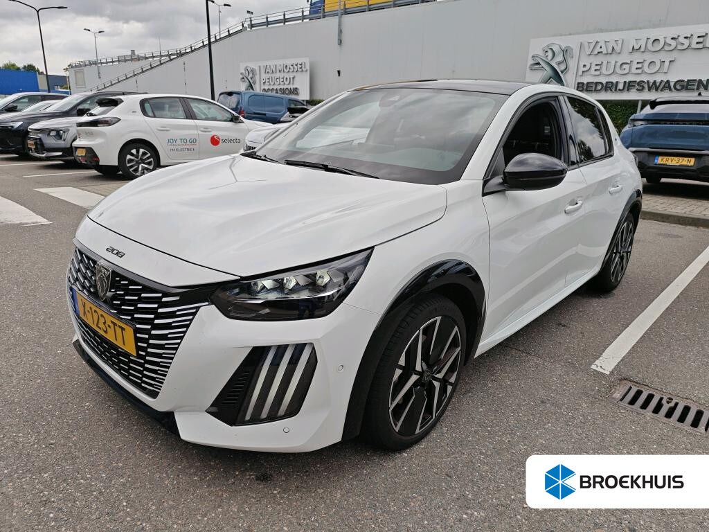 Peugeot 208 1.2 PureTech 100 GT | Navigatie | Camera voor + achter | Panoramadak | Nieuw model | Apple carplay |