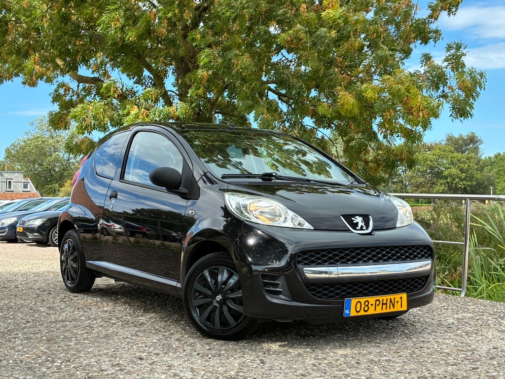 Peugeot 107 1.0-12V XR | 3-6-2027 APK nu €1.975,-!!