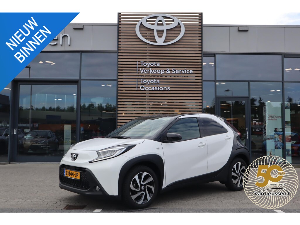 Toyota Aygo X PULSE APPLE/ANDROID 17''LM-VELGEN ALL-SEASON PRIVACY-GLASS CAMERA ADAP. CRUISE
