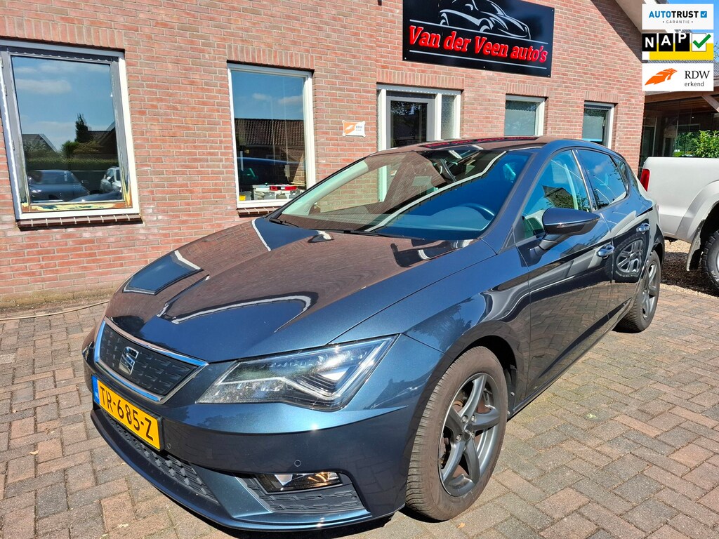 SEAT Leon 1.0 EcoTSI Style. 1ste eigenaar, dealer onderhouden, carplay, camera, cruise, navi, LED, etc. Prijs incl garantie.