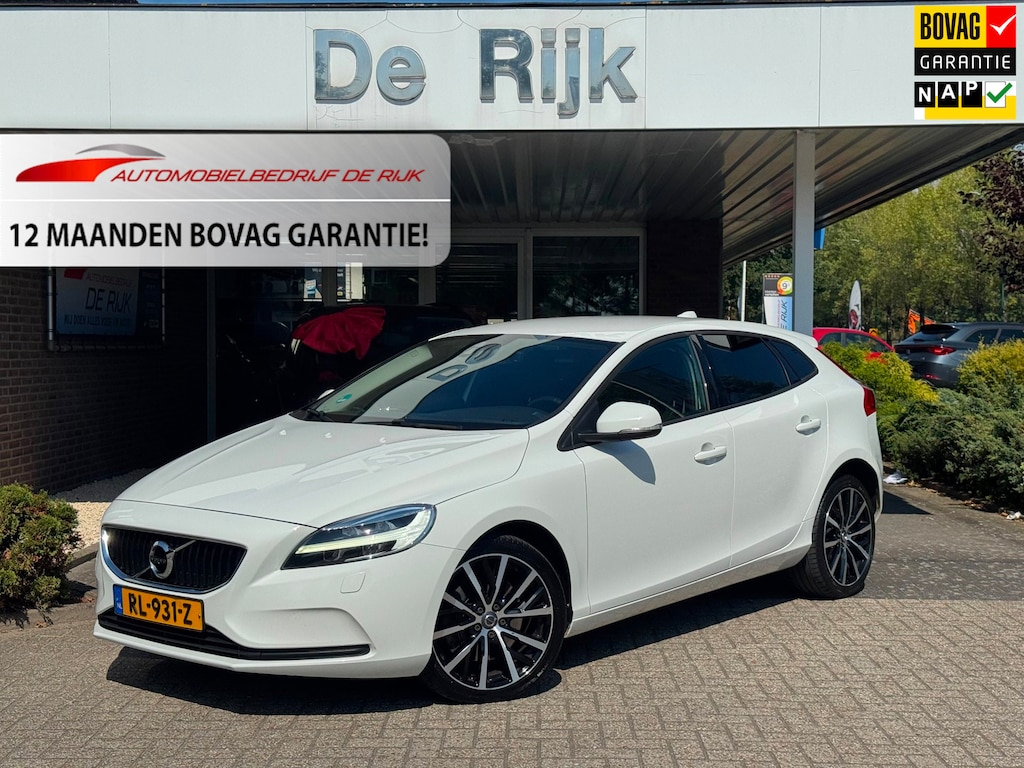 Volvo V40 1.5 T2 Nordic+ | Carplay/Android, Cruise, Stoelverw., Leder, Clima, Trekhaak | |