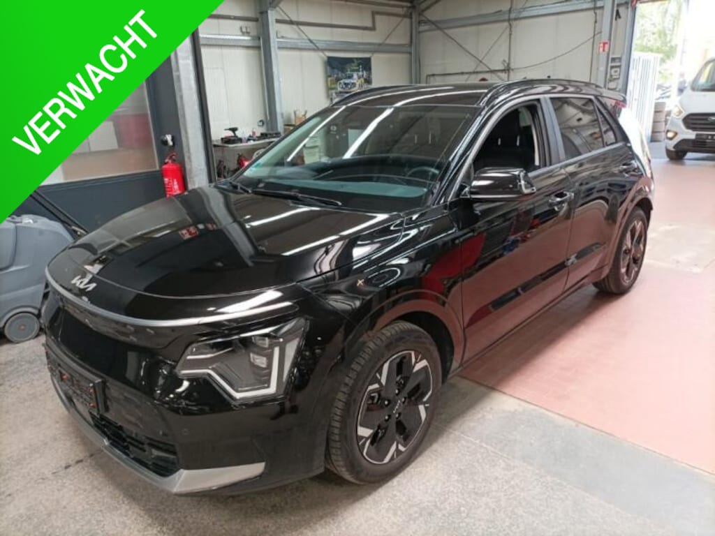 Kia Niro EV ExecutiveLine 64.8 kWh | 10 jaar garantie, Elektr. stoelen, Stoelventilatie, Dealer onderhouden, 1e eigenaar, Warmtepomp, Adaptieve cruise.