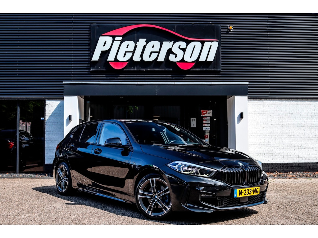BMW 1-Serie 118i M-Pakket BTW XENON SFEER VIRTUAL KEYLESS