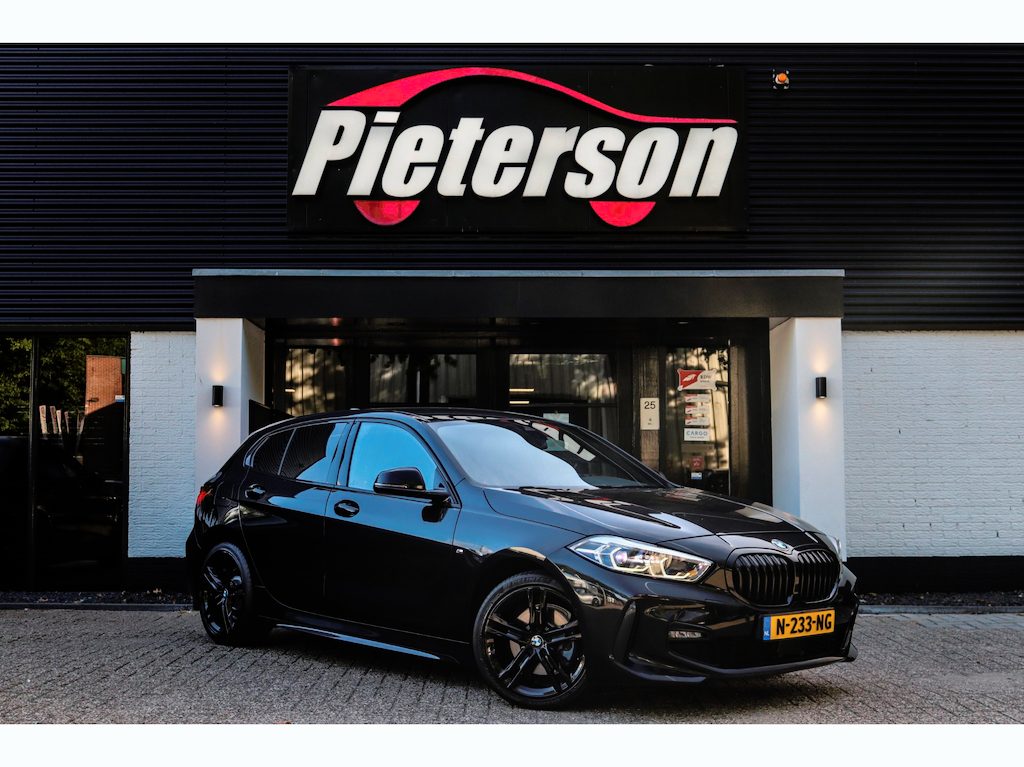 BMW 1-Serie 118i M-Pakket BTW XENON SFEER VIRTUAL KEYLESS