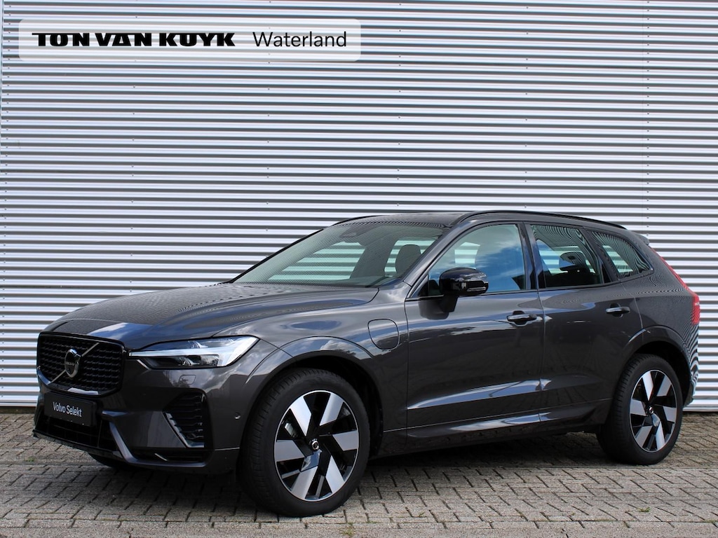 Volvo XC60 2.0 T6 Plug-in hybrid AWD Ultra Dark Automaat / Panoramadak / 360* camera / Head-up Display / Trekhaak / All-seasonbanden