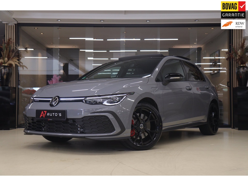 Volkswagen Golf 1.4 eHybrid GTE / HEADUP/PANO/IQLIGHT/CAM/CARPLAY/VOL